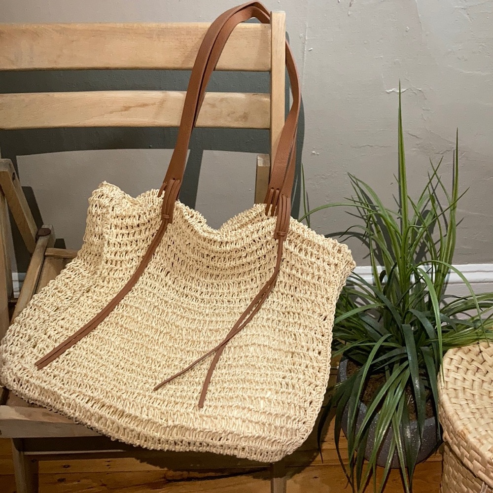 Miss Fong beach bag